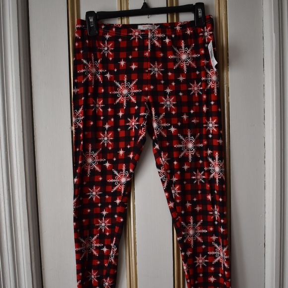 NWT Poof! Red & Black snowflake leggings M/L - Picture 1 of 3